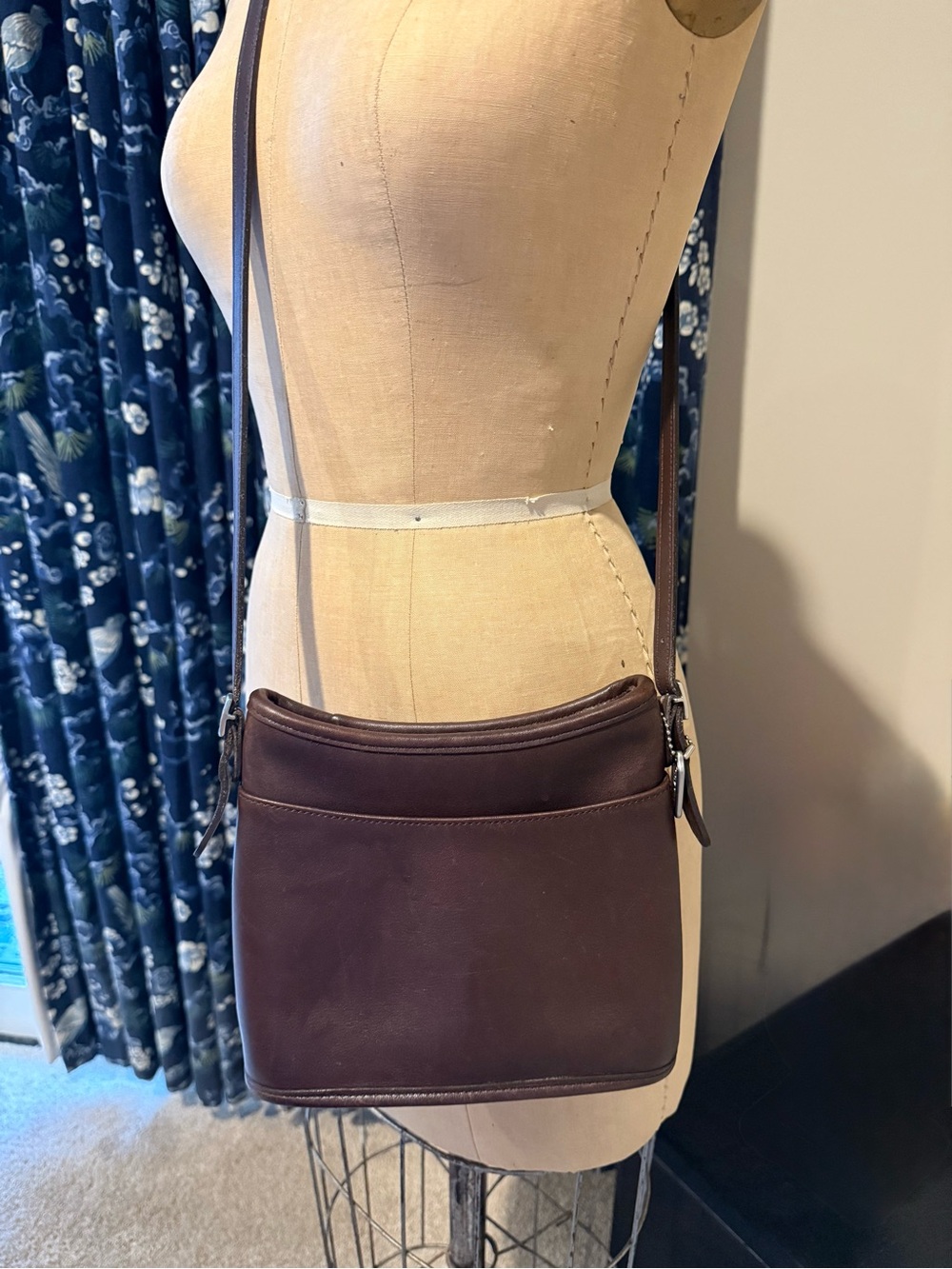 Vintage 1998 Coach Mambo Bag, style 9062 in rich brown leather. Made in the USA.